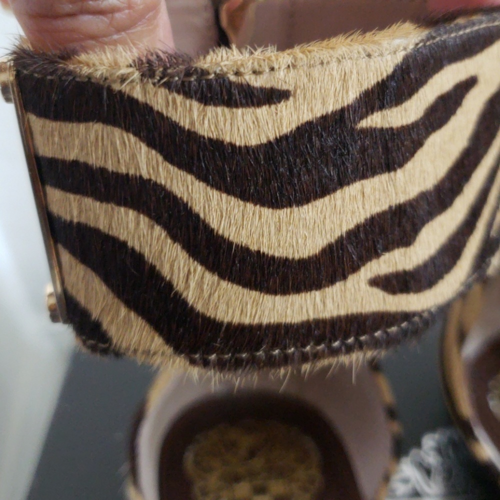 Shoes - Picture 6 of 6